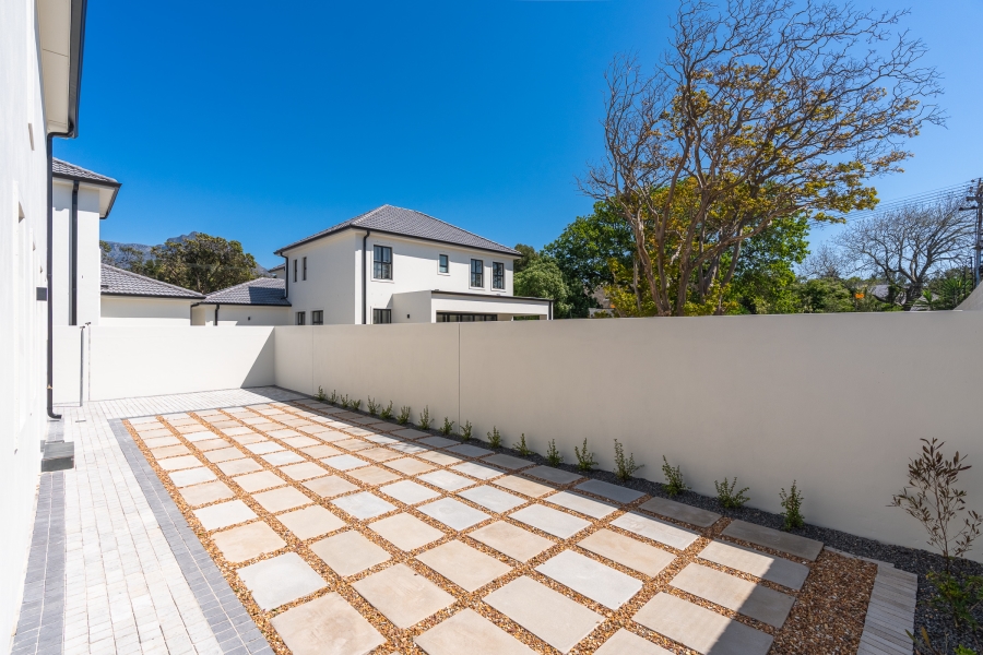To Let 3 Bedroom Property for Rent in Pinelands Western Cape